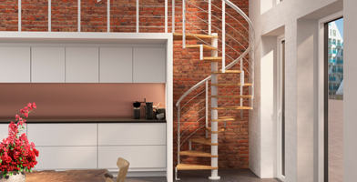 Compacte spiraaltrap, ideaal voor een elegante en geoptimaliseerde toegang.